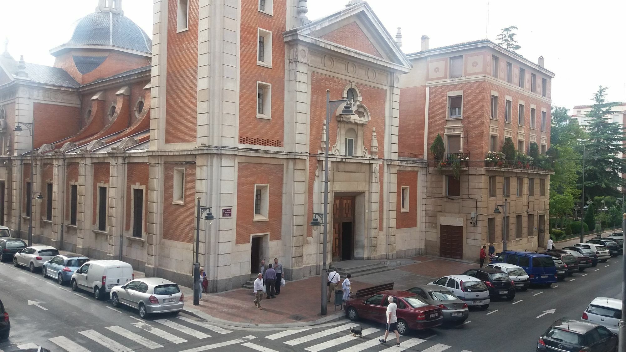 Pension Calfred II Logroño Zewnętrze zdjęcie